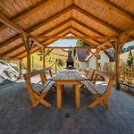 Ostoja Zaskalskie Szafir 74 M2 아파트 야보르키