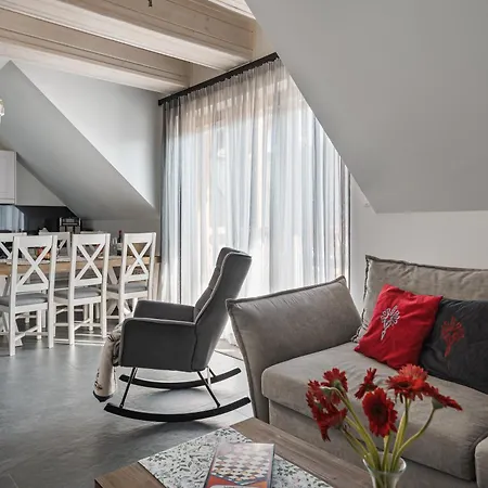 Daire Ostoja Zaskalskie Szafir 74 M2